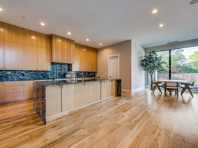 4215 Nashwood Ln — Photo 34