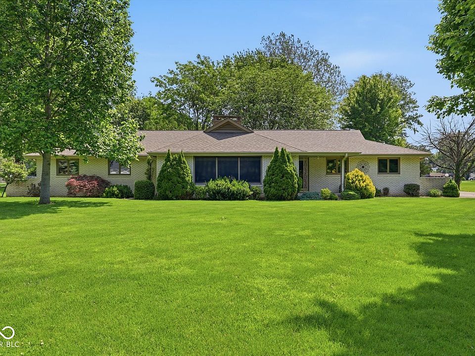 1st image of 670 Brent Woods Dr