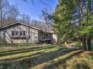 34580 Sherbrook Park Dr, Solon, OH 44139