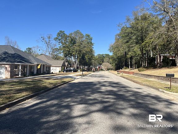 5th image of 315 Springhill Woods Dr W