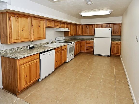 4th image of 2204 W 22nd St
