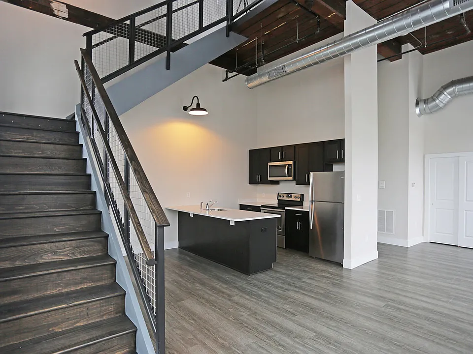 24 Amity St #201
