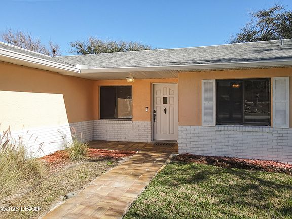 2nd image of 4761 Riverglen Blvd