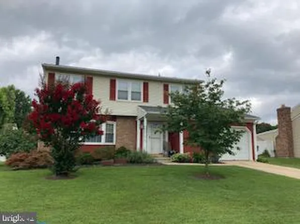 110 W Seneca Dr, Newark, DE 19702