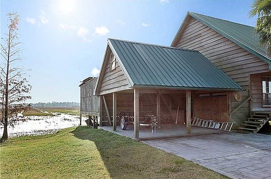 5th image of 3342 Resort Ln