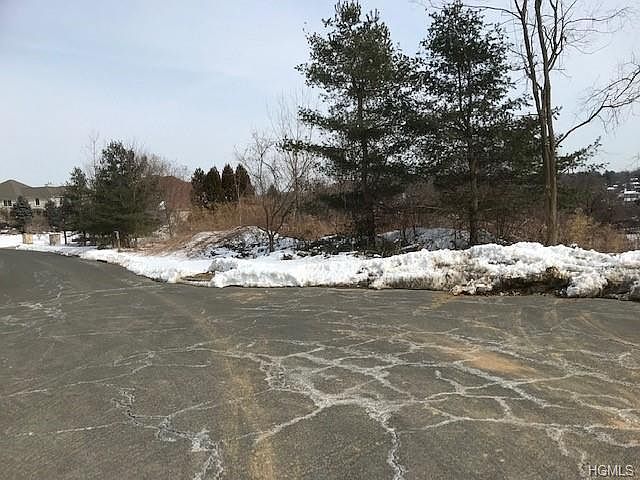 1st image of 7 Meadow Hill Ct