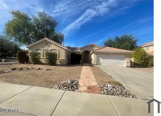 4 bed, 2622 sqft, $3,500 — Photo 2