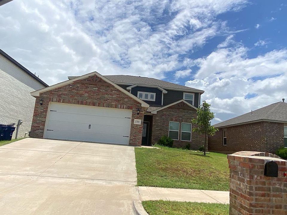 1st image of 1701 Vermilion Ln