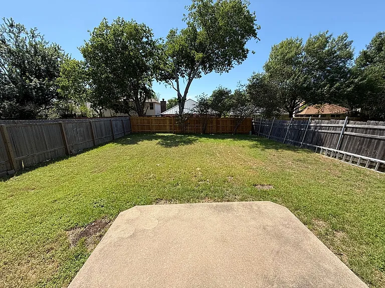 14704 Noya Dr — Photo 18