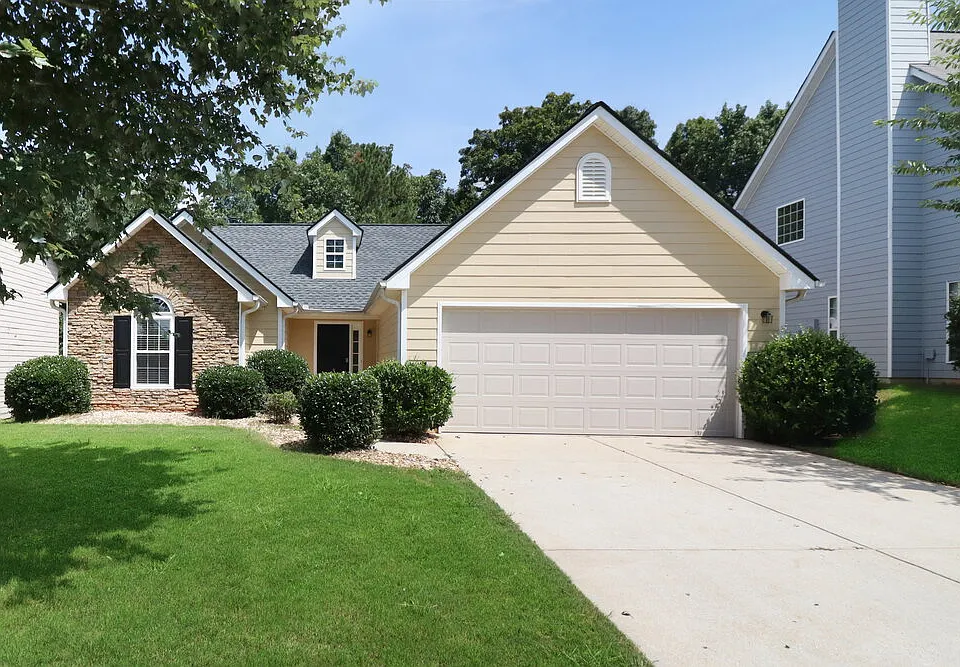 526 Firethorn Ct