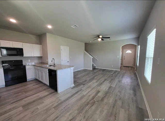 3 bed, 2.5 bath, 1225 sqft, $1,650 — Photo 3