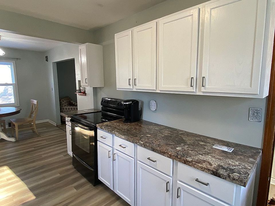 1st image of 603 Peltier St