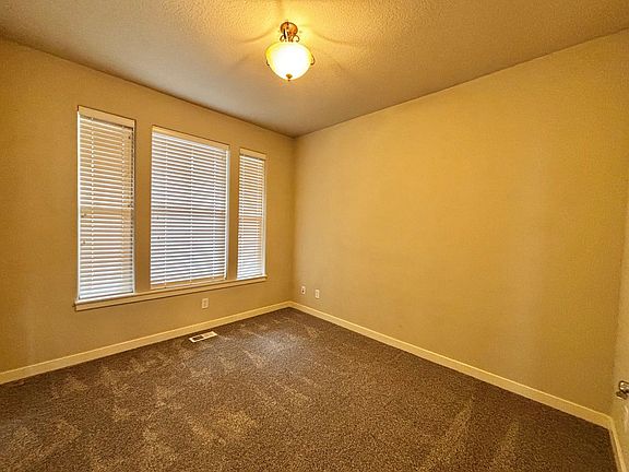 4th image of 6434 NE Woodview Dr