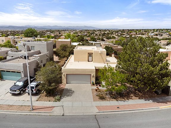2nd image of 3218 Nizhoni Dr