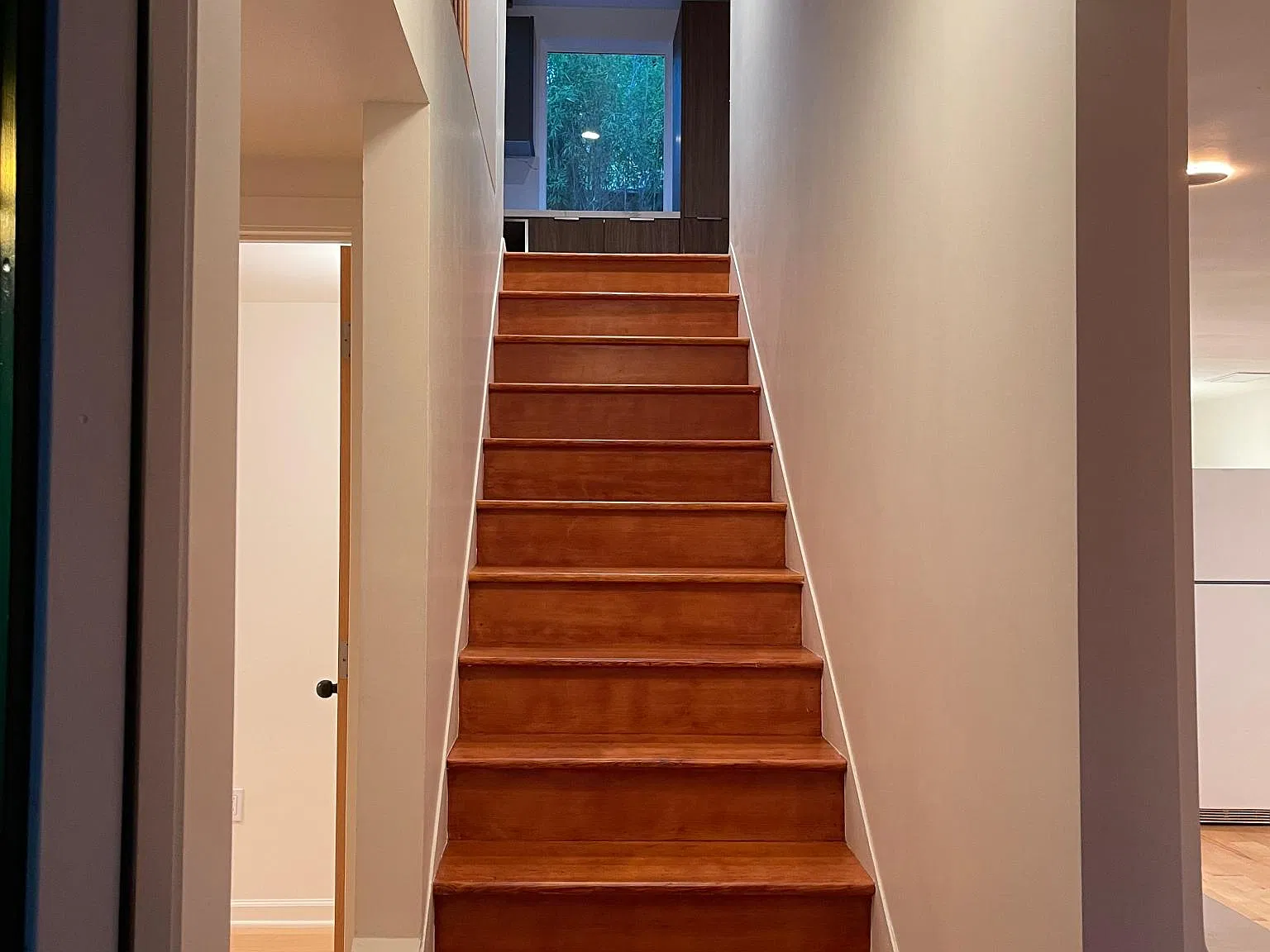 3 bed, 2000 sqft, $7,600 — Photo 3