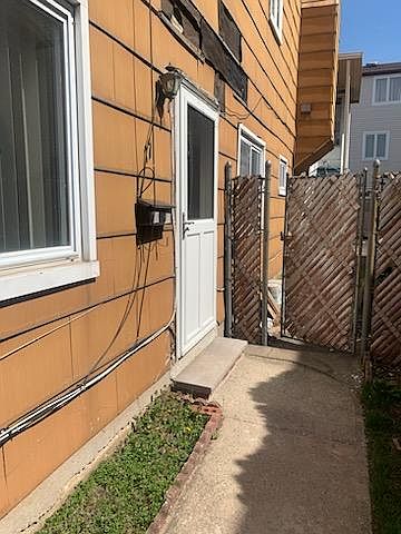 1st image of 176 Laconia Ave #2