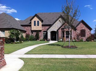 2904 Morning Glory St, Moore, OK 73160