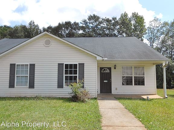 2nd image of 112A Lora Ln