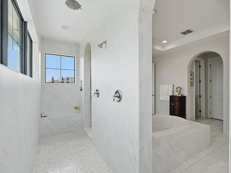 11415 Watercrest Cir E — Photo 40
