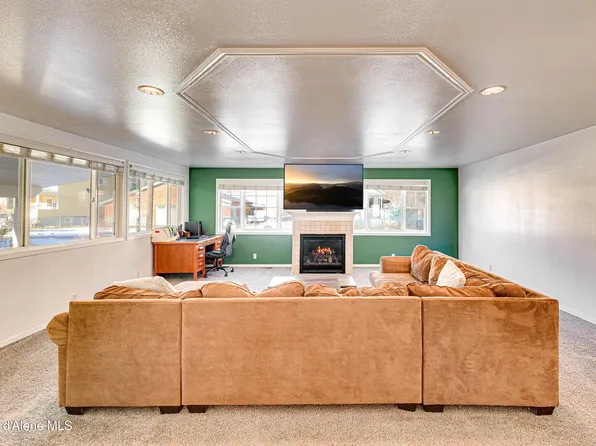 214 Cypress St, Wallace, ID 83873