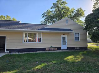 2003 Randolph St, Waterloo, IA 50702