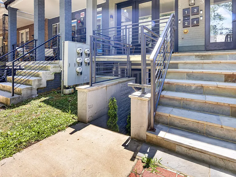212 Varnum St NW #1 — Photo 17