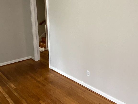 4th image of 4015 W Grace St