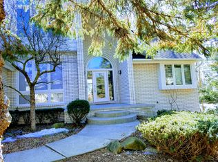 6289 Lindsay Ct #1, West Bloomfield, MI