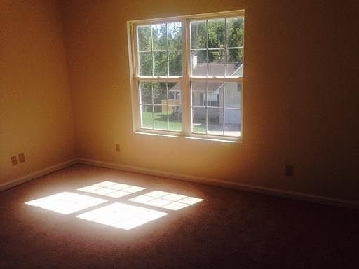 4th image of 156 Kingsbridge Dr