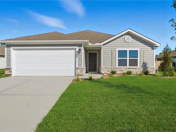 505 SE Carson Dr, Blue Springs, MO 64014