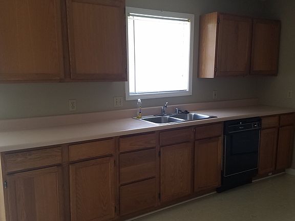 2nd image of 1010 Northwood Dr #A