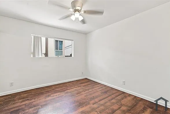 956 Elden Ave #G — Photo 14