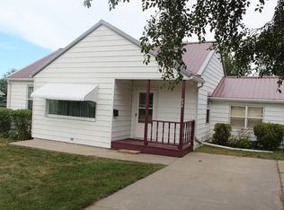 734 Harding St, Winner, SD 57580