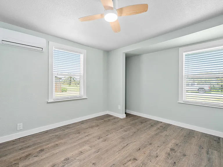 248 Post Oak Ln — Photo 15
