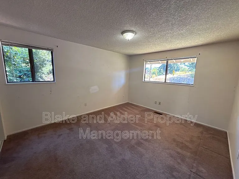 17794 Webster Rd — Photo 13