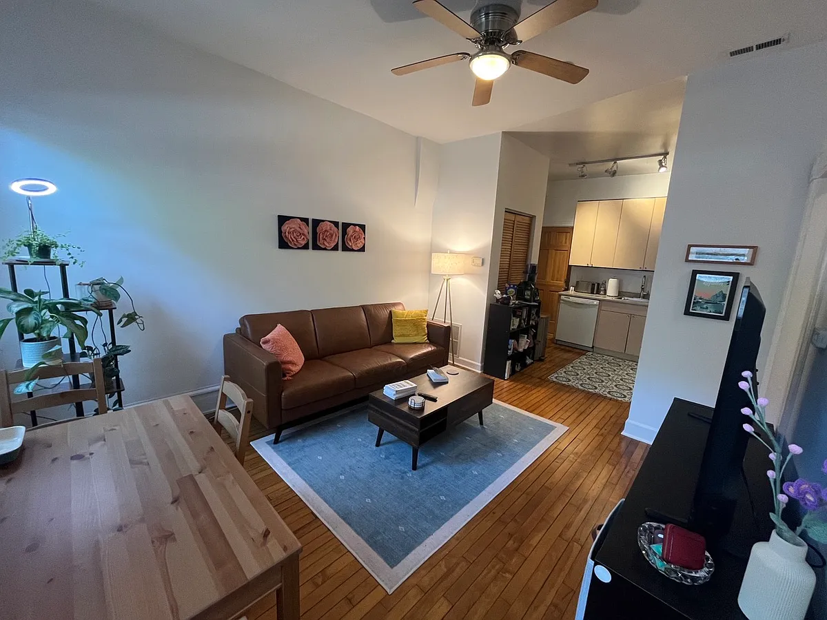 Building Photo - 1453 W Thomas St #1F