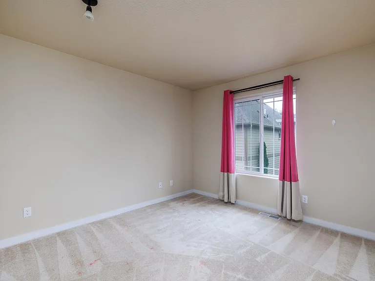 291 SW 204th Ter — Photo 25