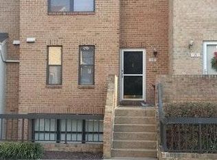 17 Dudley Ct, Bethesda, MD 20814