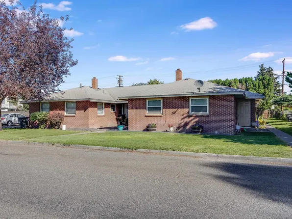 605 E 3rd St, Grandview, WA 98930