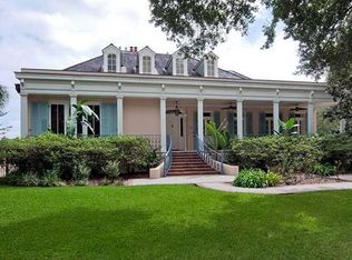 30 Nassau Dr, Metairie, LA 70005