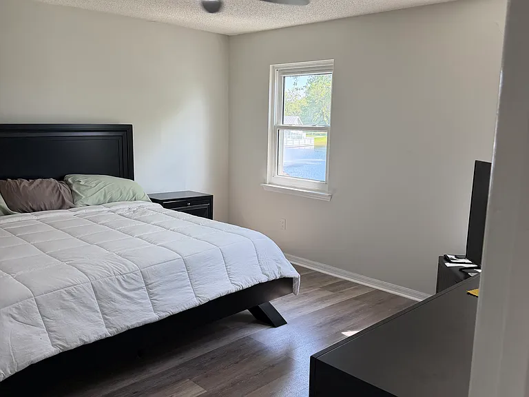 142 Hamilton Dr — Photo 7
