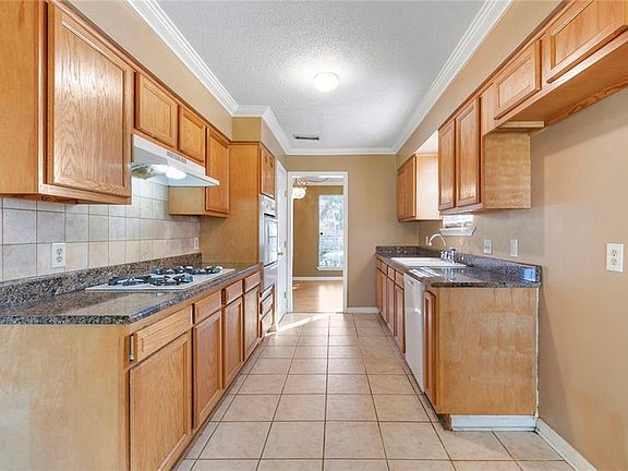 5th image of 3757 Rockford Hts