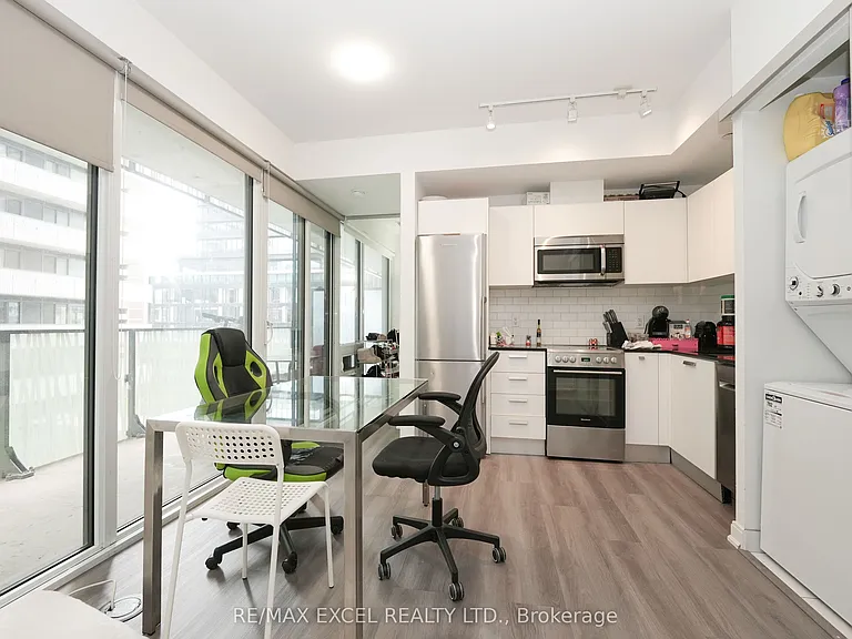 42 Charles St E #510 — Photo 10