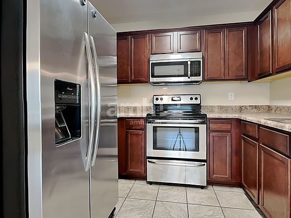 3rd image of 10185 Sorrento Pl