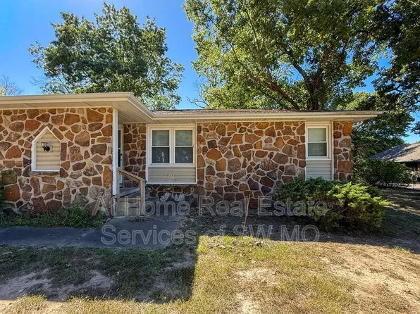 1924 Bellerive Dr, Nixa, MO 65714