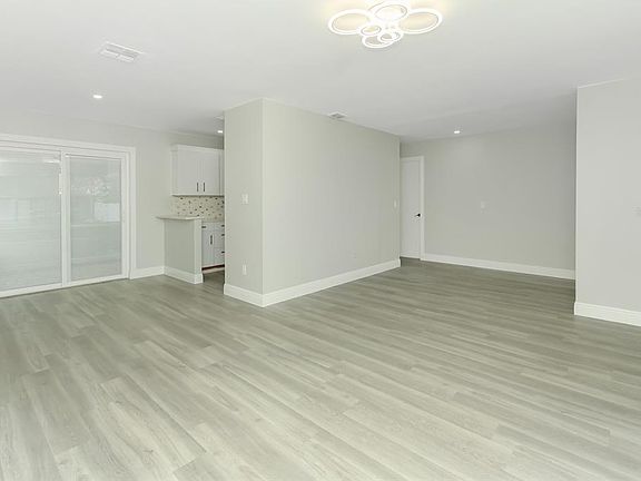 5th image of 919 SYLVIA DRIVE