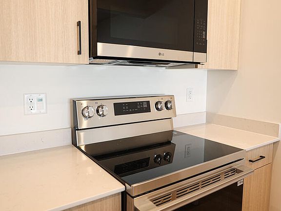 5th image of 1123 Lilah St #4