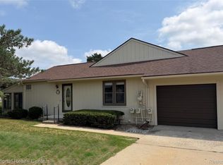 12237 Cambridge Blvd #1, South Lyon, MI 48178