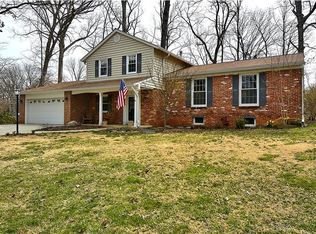 5 Whisperwood Ct, Rockville, MD 20852