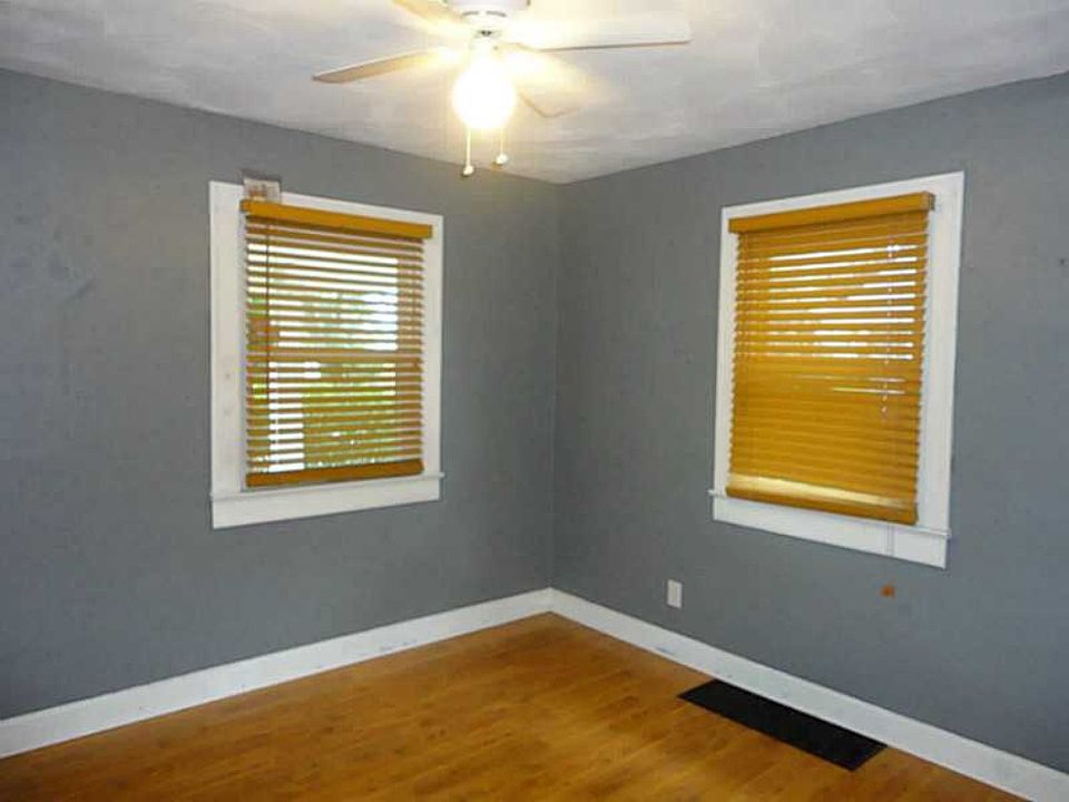 1st image of 4825 Norwaldo Ave